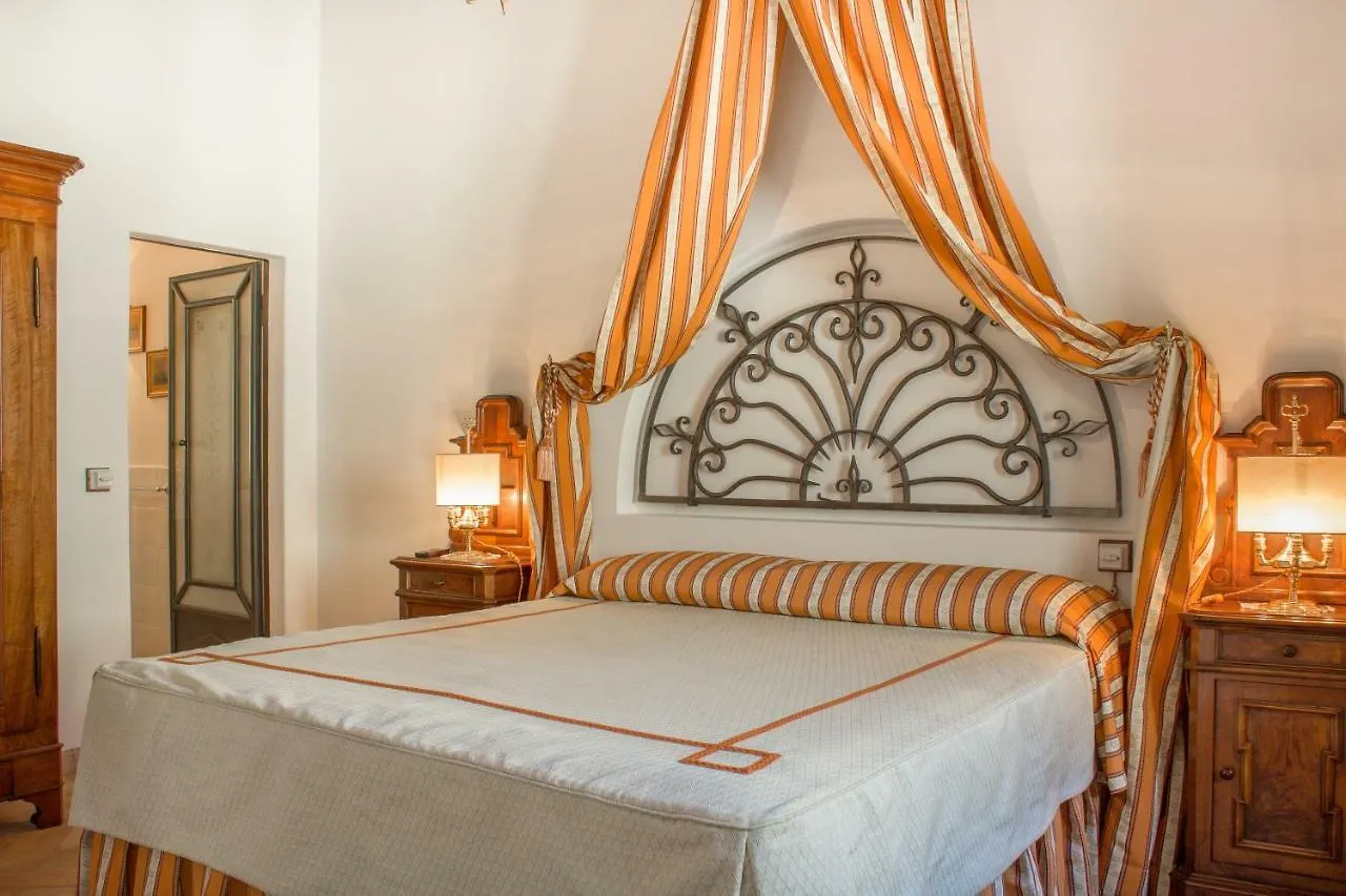 Hotel La Posta Regia Pitigliano Italia