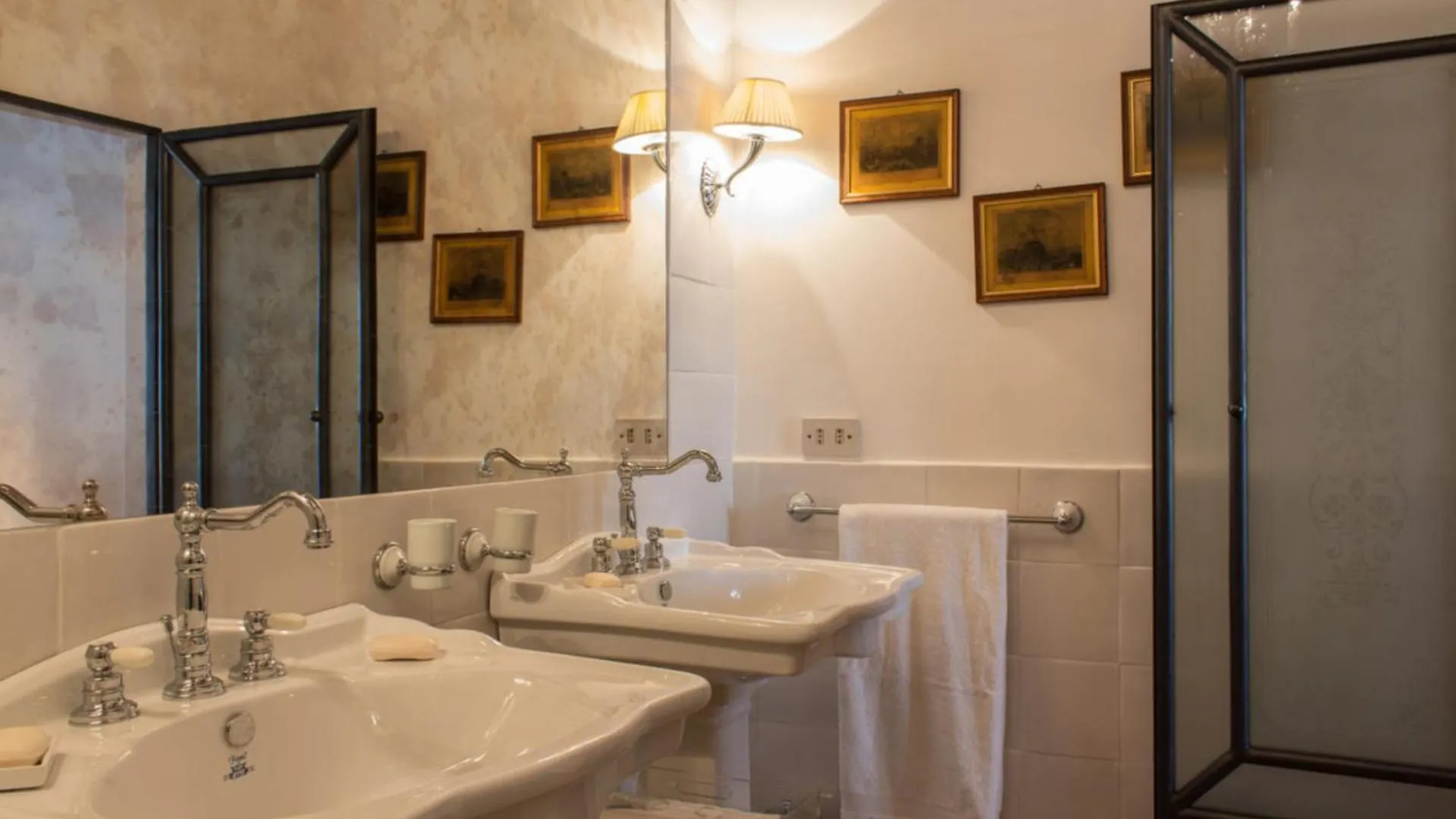 Hotel La Posta Regia Pitigliano Gasthof